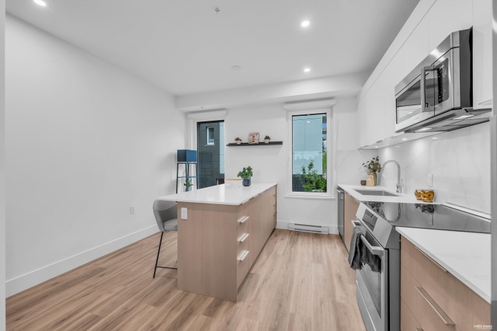 Photo 11 at 1732 Templeton Drive, Grandview Woodland, Vancouver East