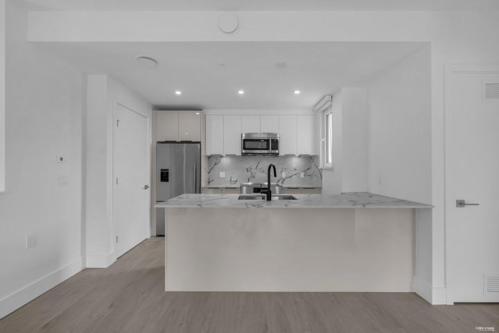 Photo 6 at 309 - 2250 E 1st Avenue, Grandview Woodland, Vancouver East