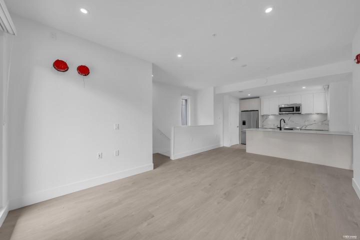 Photo 16 at 309 - 2250 E 1st Avenue, Grandview Woodland, Vancouver East