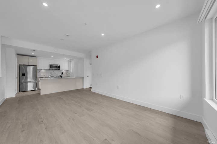 Photo 14 at 309 - 2250 E 1st Avenue, Grandview Woodland, Vancouver East