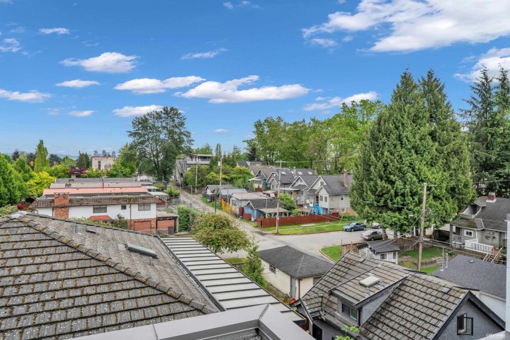 Photo 25 at 309 - 2250 E 1st Avenue, Grandview Woodland, Vancouver East