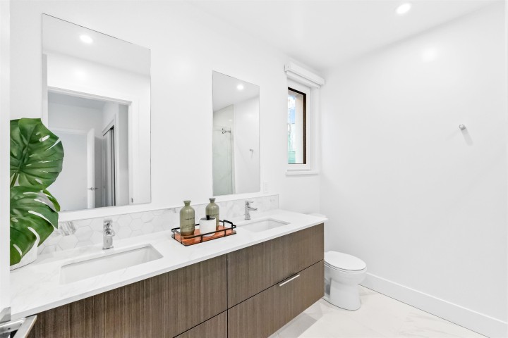 Photo 13 at 153 - 2230 E 1st Avenue, Grandview Woodland, Vancouver East