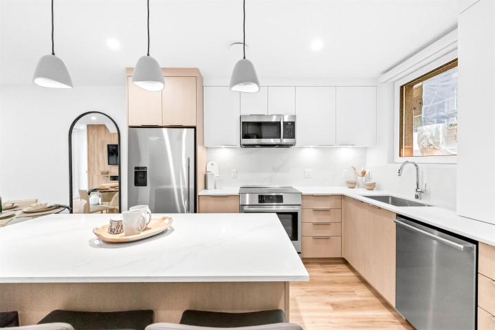 Photo 10 at 153 - 2230 E 1st Avenue, Grandview Woodland, Vancouver East