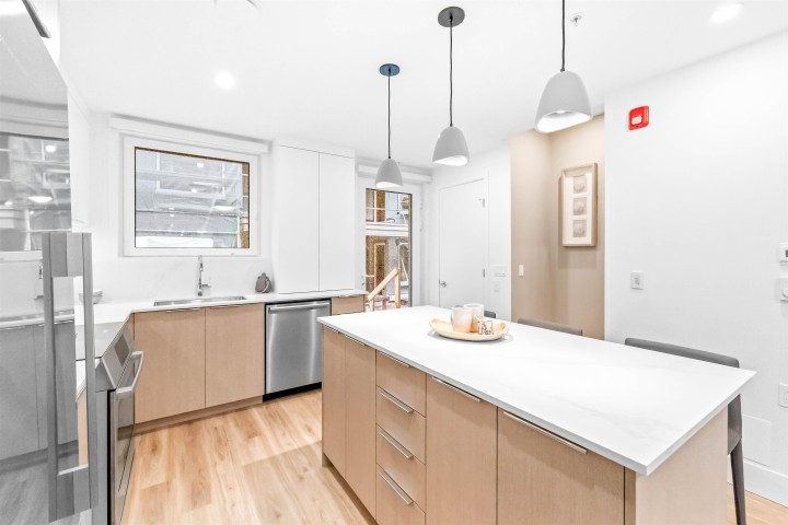 Photo 11 at 153 - 2230 E 1st Avenue, Grandview Woodland, Vancouver East