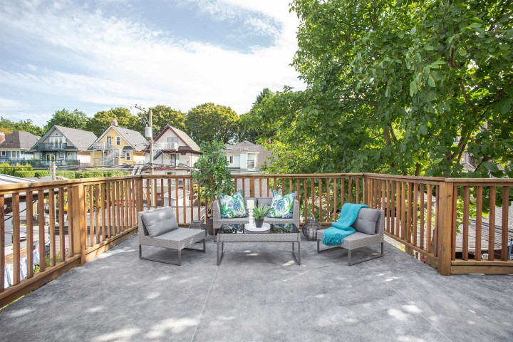 Photo 4 at 136 W 12th Avenue, Mount Pleasant VW, Vancouver West