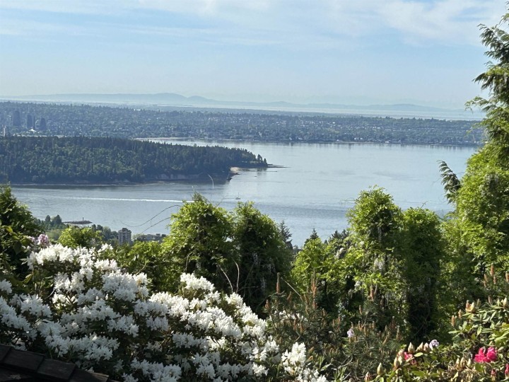 Photo 1 at 1378 Chartwell Drive, Chartwell, West Vancouver