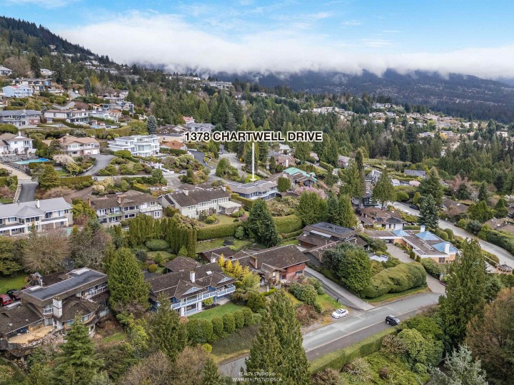 Photo 8 at 1378 Chartwell Drive, Chartwell, West Vancouver