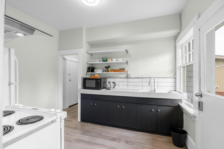 Photo 9 at 3425 W 8th Avenue, Kitsilano, Vancouver West