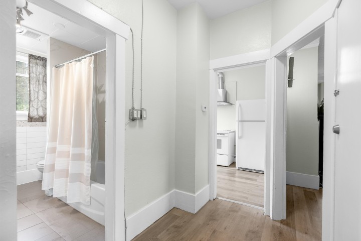 Photo 15 at 3425 W 8th Avenue, Kitsilano, Vancouver West
