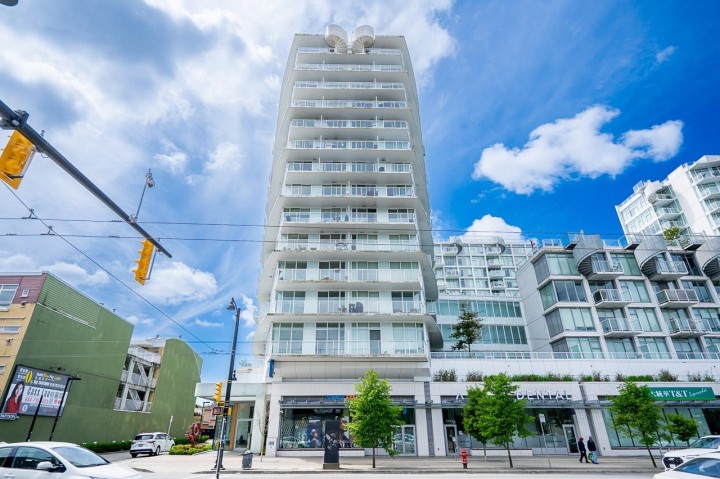 Photo 1 at 1107 - 2220 Kingsway, Victoria VE, Vancouver East