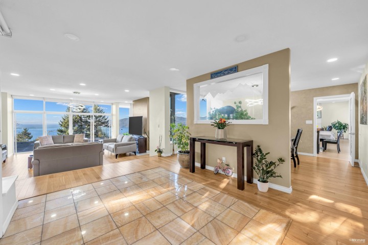 Photo 13 at 4673 Woodburn Road, Cypress Park Estates, West Vancouver