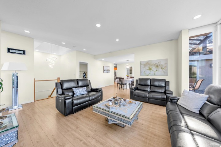 Photo 12 at 4673 Woodburn Road, Cypress Park Estates, West Vancouver