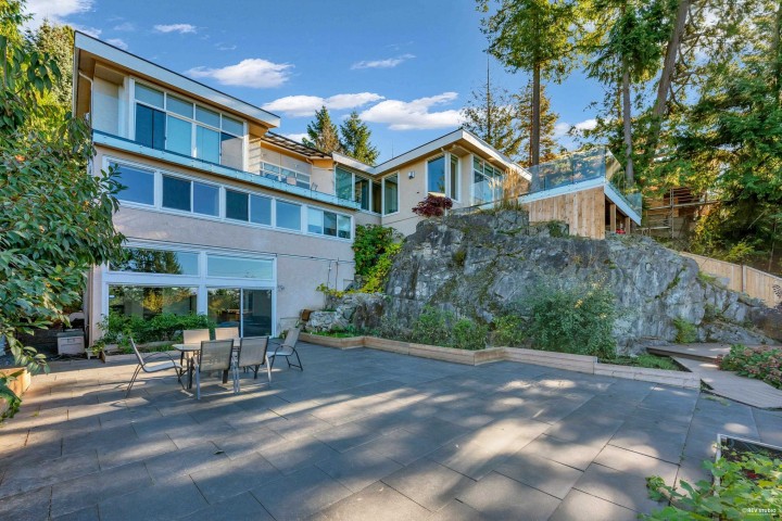 Photo 1 at 4673 Woodburn Road, Cypress Park Estates, West Vancouver