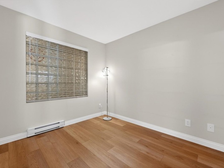 Photo 12 at 109 - 8460 Jellicoe Street, South Marine, Vancouver East