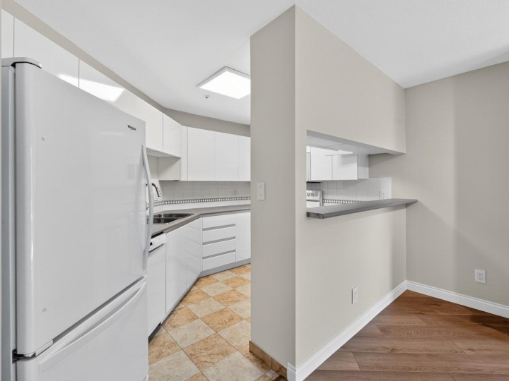 Photo 7 at 109 - 8460 Jellicoe Street, South Marine, Vancouver East