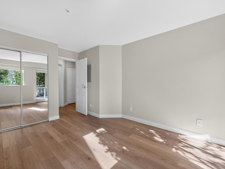 Photo 14 at 109 - 8460 Jellicoe Street, South Marine, Vancouver East
