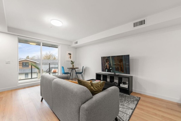 Photo 9 at 311 - 2419 Grant Street, Renfrew VE, Vancouver East
