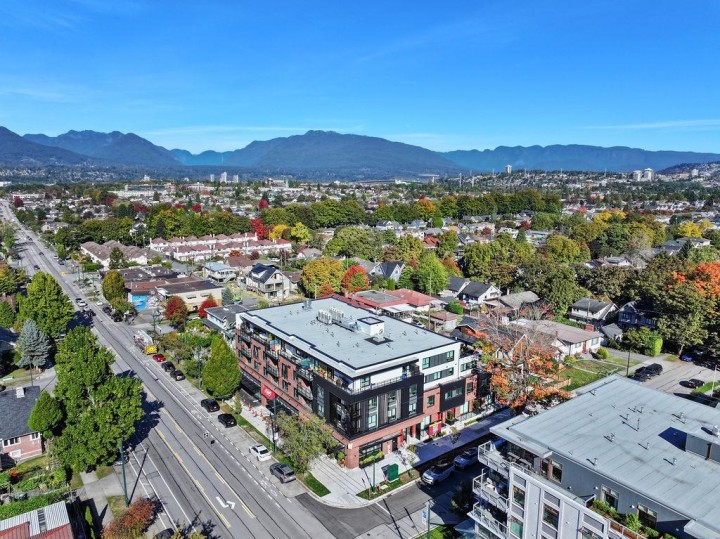 Photo 34 at 311 - 2419 Grant Street, Renfrew VE, Vancouver East