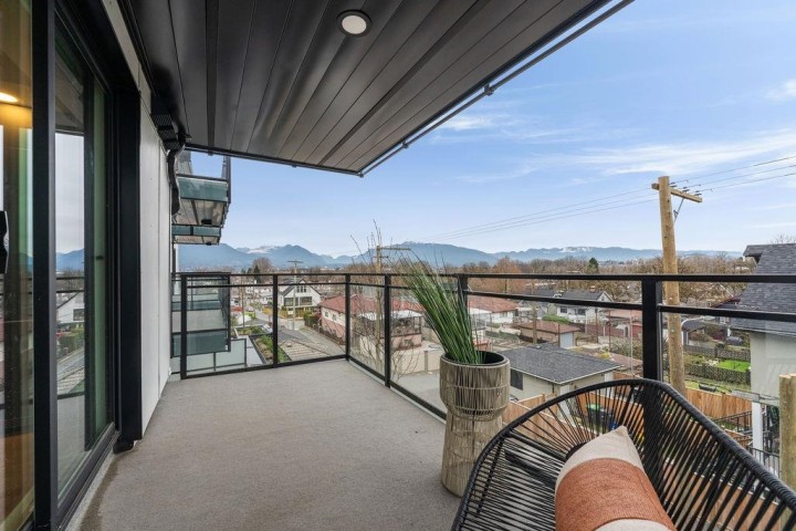 Photo 15 at 311 - 2419 Grant Street, Renfrew VE, Vancouver East