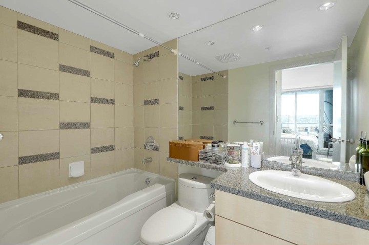 Photo 12 at 601 - 1408 Strathmore Mews, Yaletown, Vancouver West