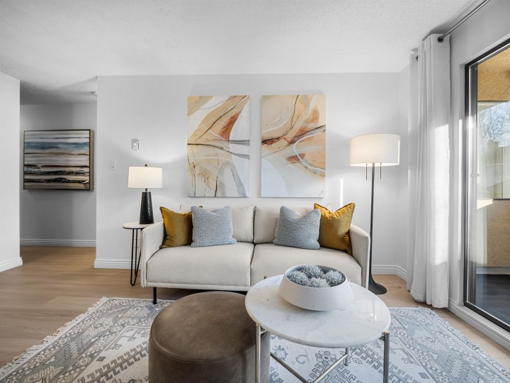 Photo 6 at 313 - 975 E Broadway, Mount Pleasant VE, Vancouver East