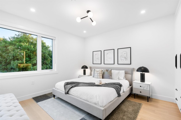Photo 8 at 1 - 2435 Napier Street, Renfrew VE, Vancouver East