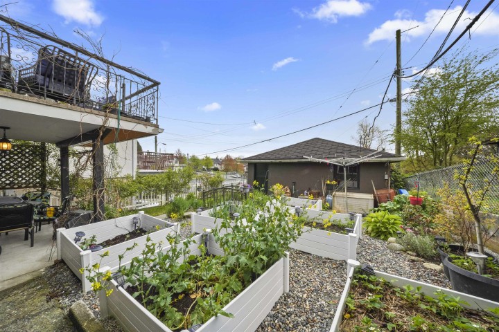 Photo 17 at 2850 E 6th Avenue, Renfrew VE, Vancouver East