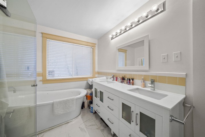 Photo 12 at 2850 E 6th Avenue, Renfrew VE, Vancouver East