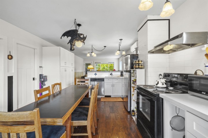 Photo 9 at 2850 E 6th Avenue, Renfrew VE, Vancouver East