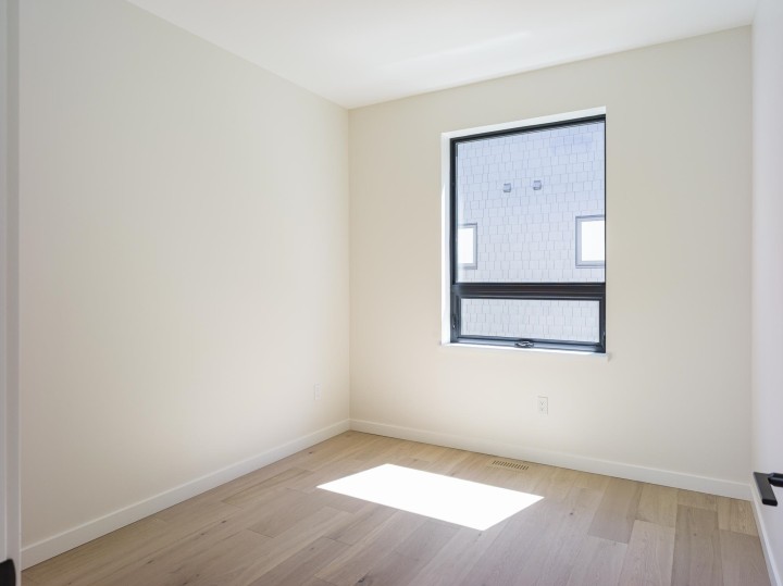 Photo 14 at 891 E 21st Avenue, Fraser VE, Vancouver East