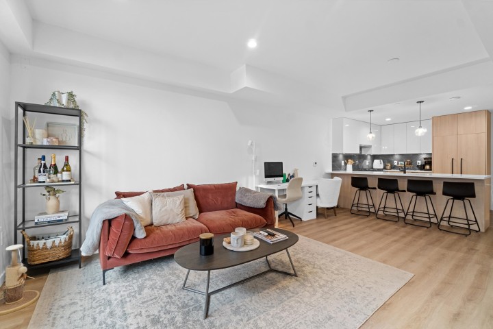 Photo 1 at 5 - 237 Ridgeway Avenue, Lower Lonsdale, North Vancouver