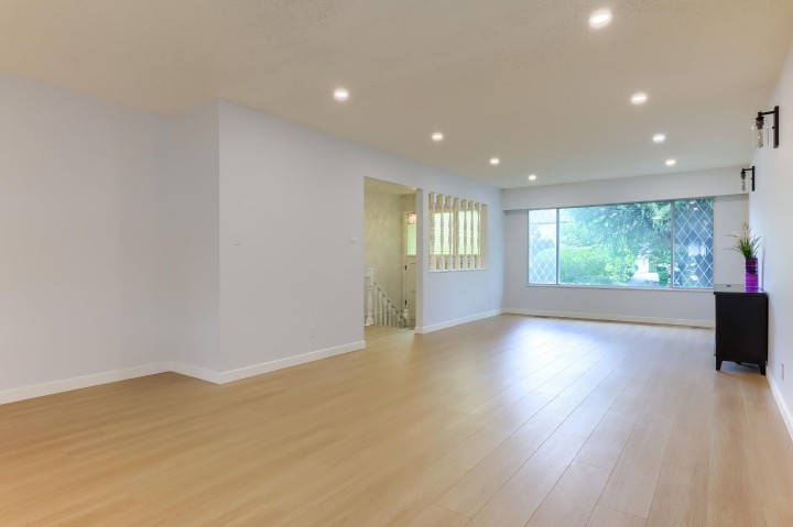 Photo 2 at 3492 E 49th Avenue, Killarney VE, Vancouver East