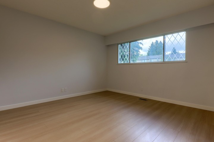 Photo 12 at 3492 E 49th Avenue, Killarney VE, Vancouver East