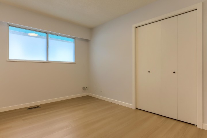 Photo 14 at 3492 E 49th Avenue, Killarney VE, Vancouver East