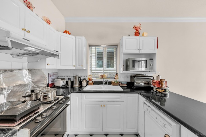 Photo 7 at 6388 Laburnum Street, Kerrisdale, Vancouver West