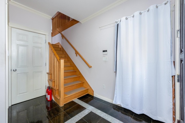 Photo 3 at 5671 Earles Street, Collingwood VE, Vancouver East
