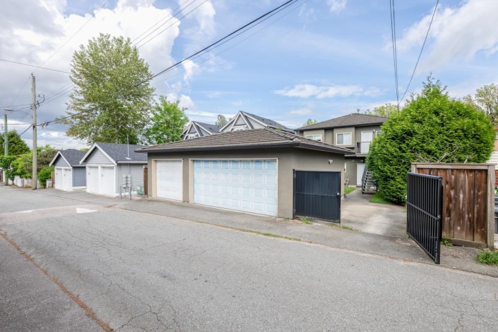 Photo 32 at 5671 Earles Street, Collingwood VE, Vancouver East