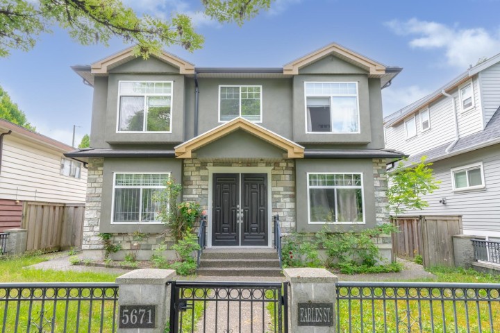 Photo 1 at 5671 Earles Street, Collingwood VE, Vancouver East