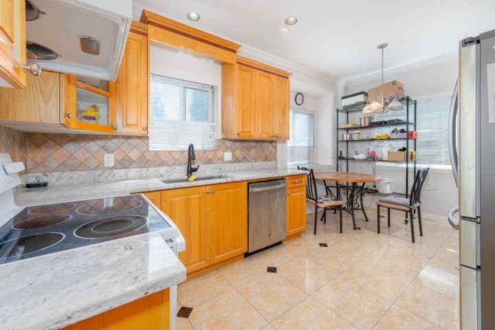 Photo 14 at 5671 Earles Street, Collingwood VE, Vancouver East
