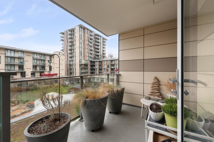 Photo 13 at 305 - 8138 Fraser Street, South Vancouver, Vancouver East