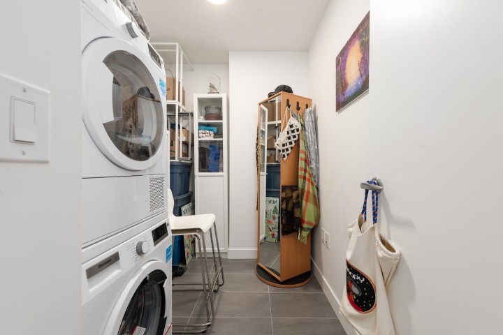Photo 12 at 305 - 8138 Fraser Street, South Vancouver, Vancouver East