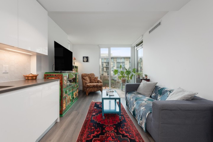 Photo 5 at 305 - 8138 Fraser Street, South Vancouver, Vancouver East