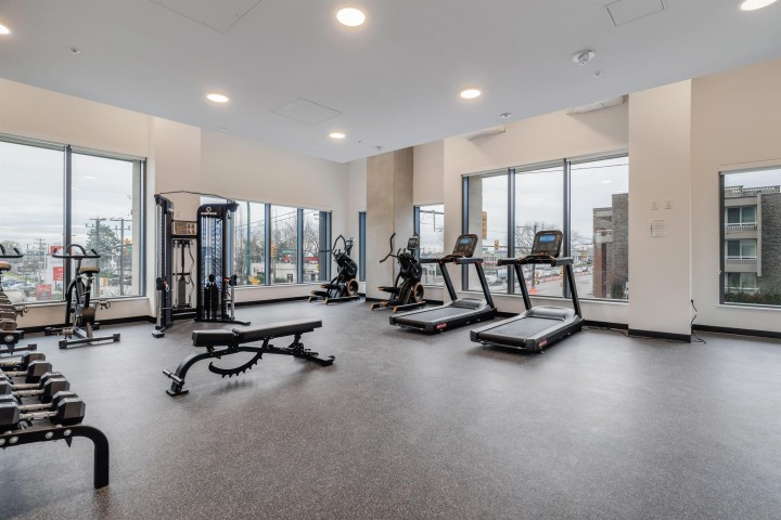Photo 18 at 305 - 8138 Fraser Street, South Vancouver, Vancouver East