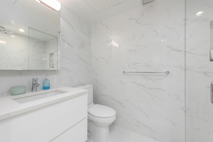 Photo 11 at 305 - 8138 Fraser Street, South Vancouver, Vancouver East
