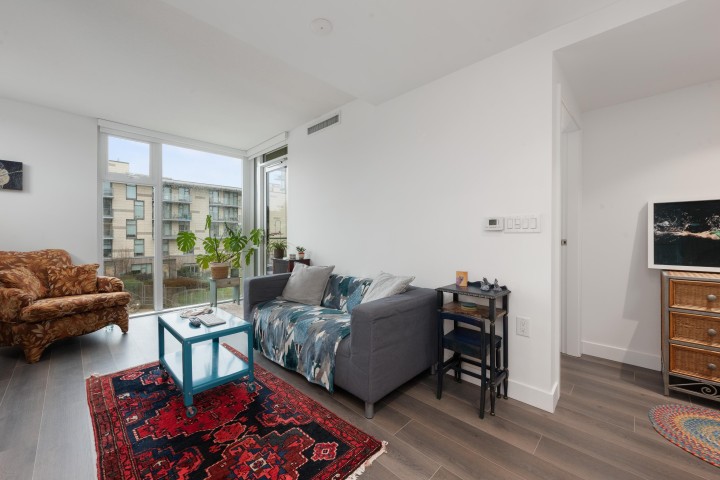 Photo 4 at 305 - 8138 Fraser Street, South Vancouver, Vancouver East