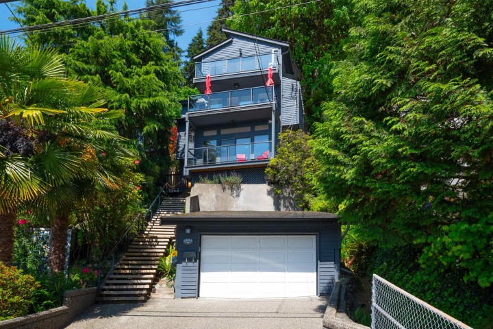 Photo 1 at 2643 Panorama Drive, Deep Cove, North Vancouver