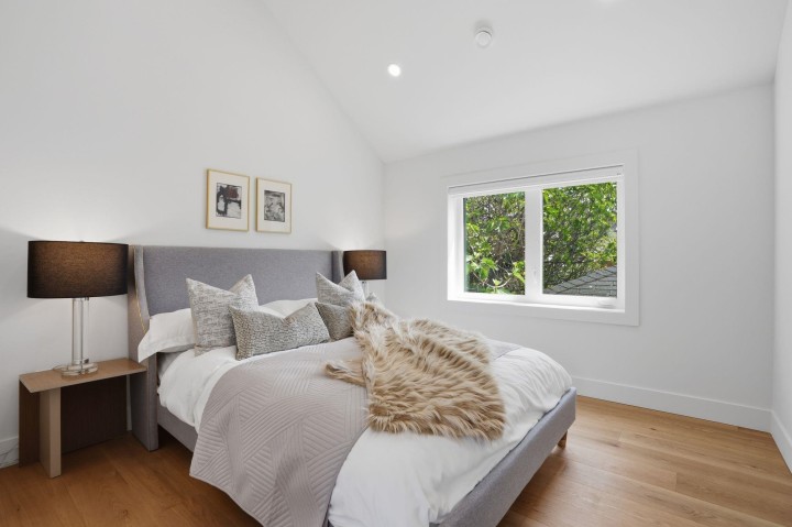 Photo 3 at 2436 E 20th Avenue, Renfrew Heights, Vancouver East