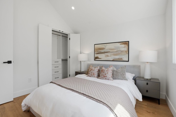 Photo 5 at 2436 E 20th Avenue, Renfrew Heights, Vancouver East
