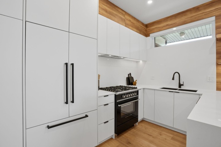 Photo 12 at 1 - 2438 E 20th Avenue, Renfrew Heights, Vancouver East