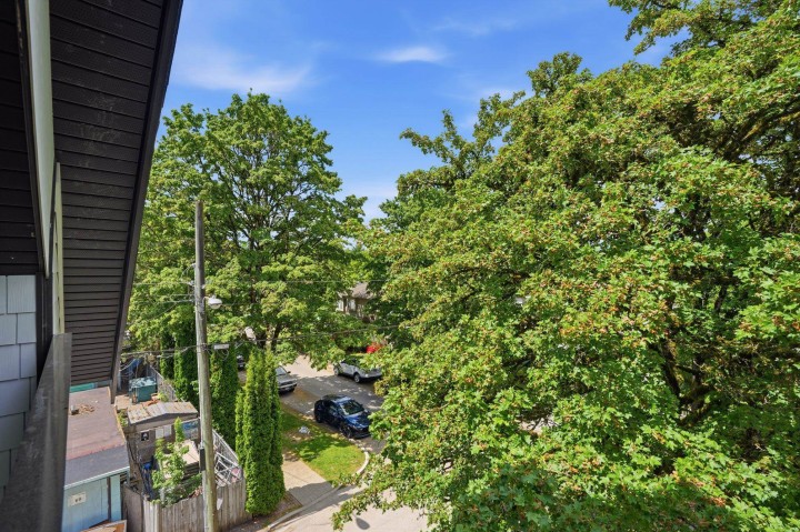 Photo 37 at 1 - 2438 E 20th Avenue, Renfrew Heights, Vancouver East